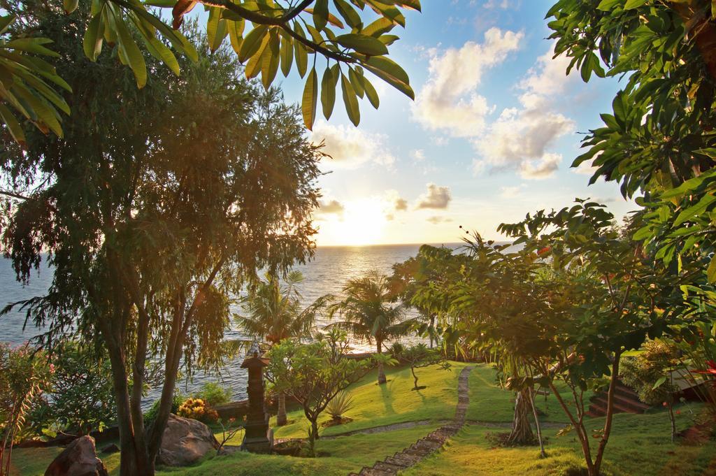 Villa Batu Tangga Amed Екстериор снимка